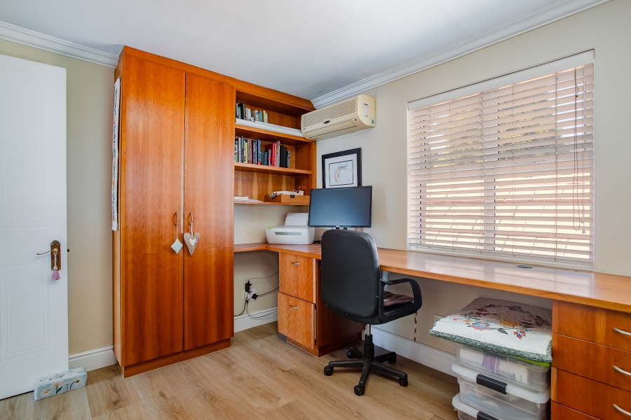 3 Bedroom Property for Sale in Boschenmeer Golf Country Estate Western Cape